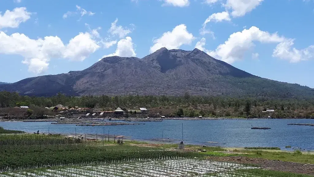 Gunung Batur Kintamani (Sumber: Flickr)