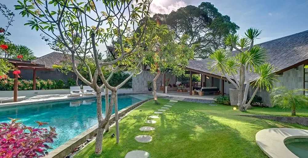 The Layar – three bedroom villa